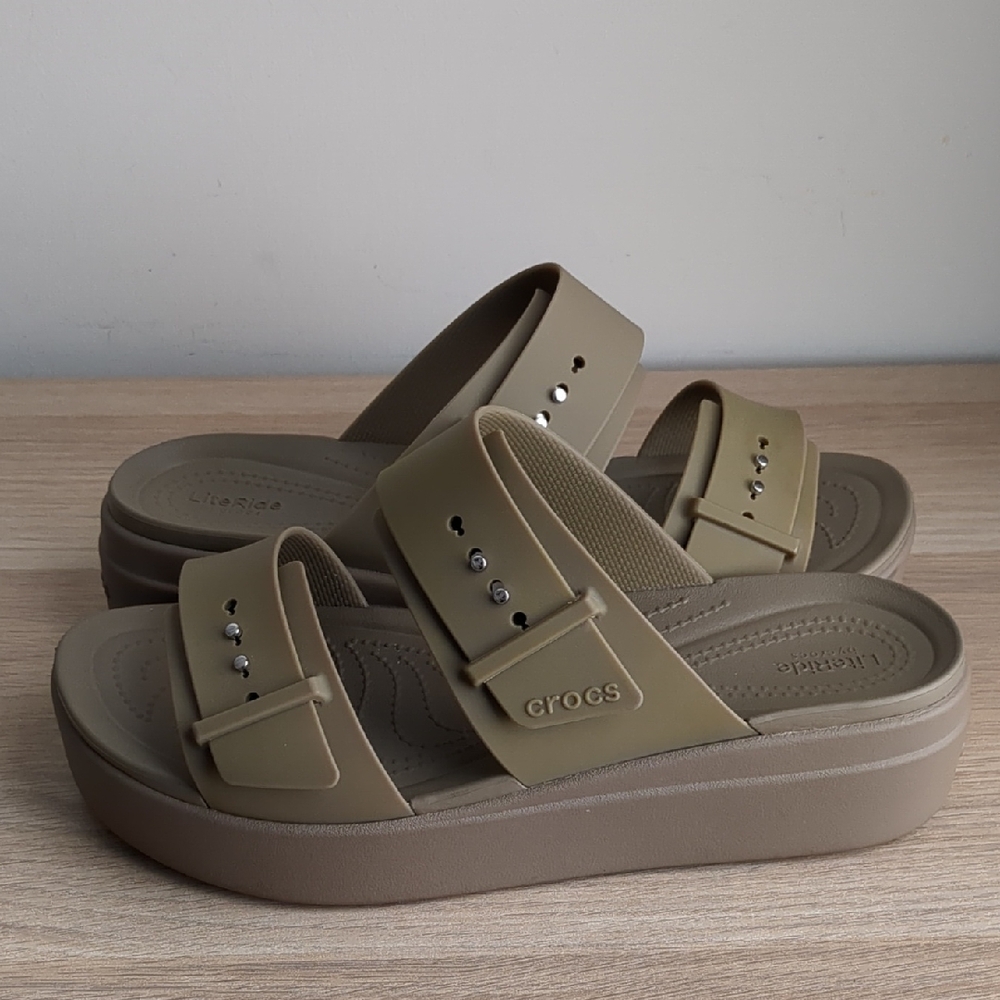 CROCS Platform Sandals
